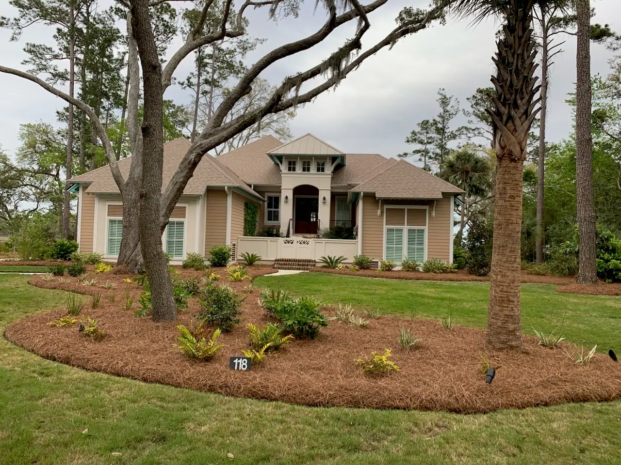 A freshly mulched pathway with pinestraw